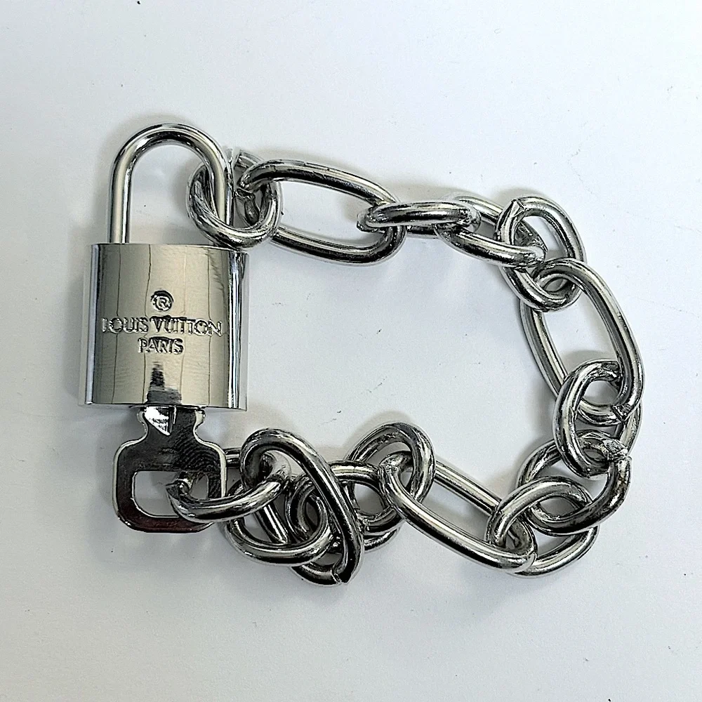 Silver Authentic Louis Vuitton Padlock and Key, Bracelet comes complementary - Picture 6 of 9